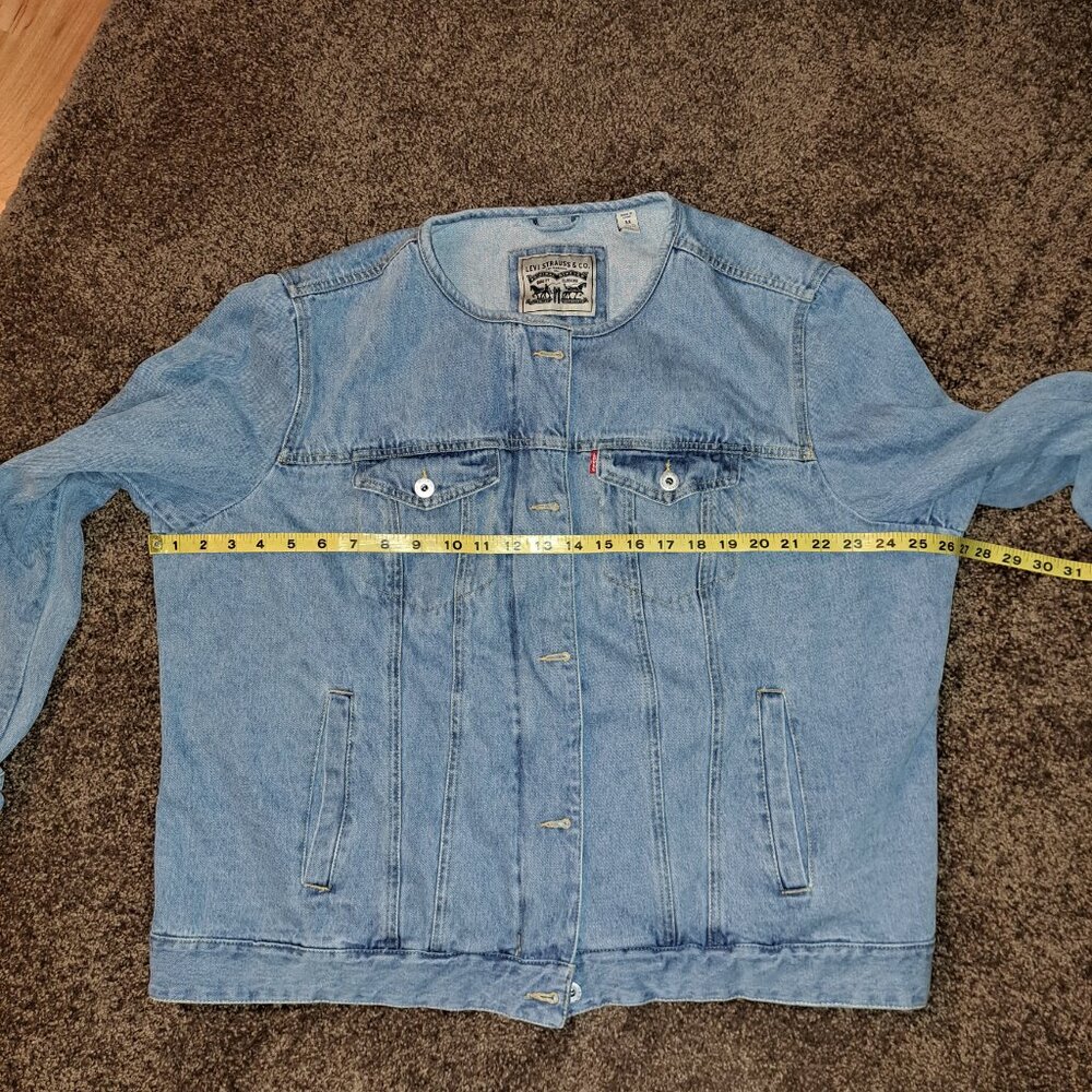 Levi Strauss &CO. Light-Wash Collarless,  Denim Trucker Jacket - Picture 5 of 14